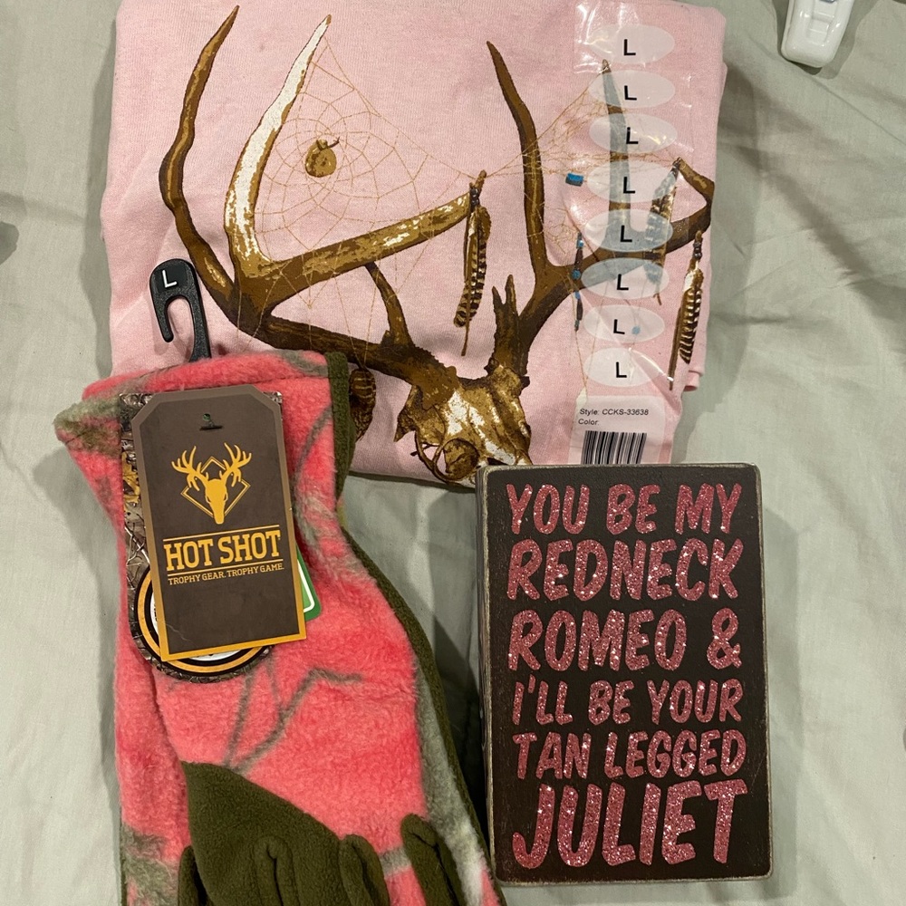 Camo 3pc Bundle: Shirt, Gloves, Decoration